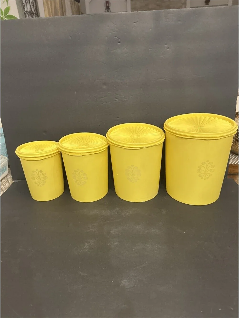 Vintage Tupperware 1970’s Nesting Canister Set Of 4 With Lids